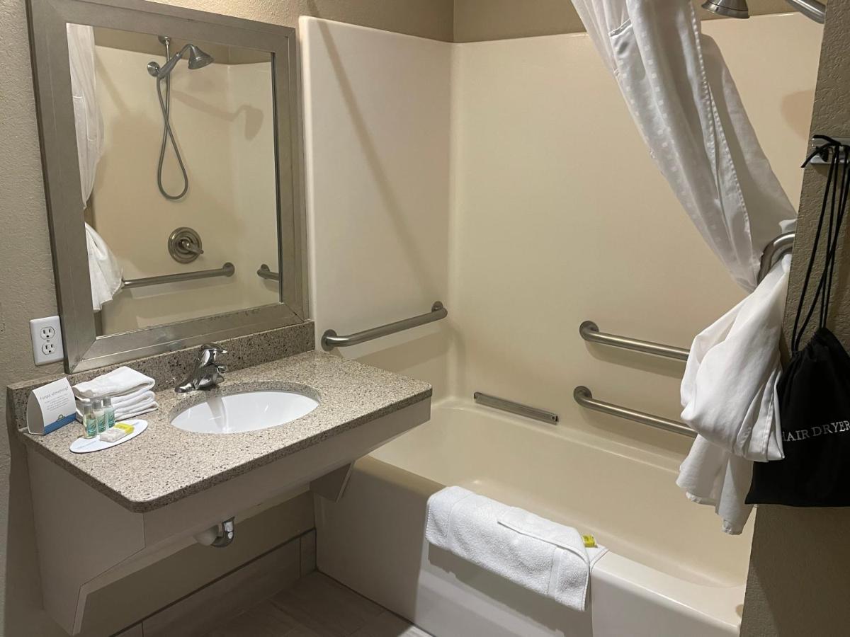 Spark By Hilton La Crosse Onalaska Ngoại thất bức ảnh