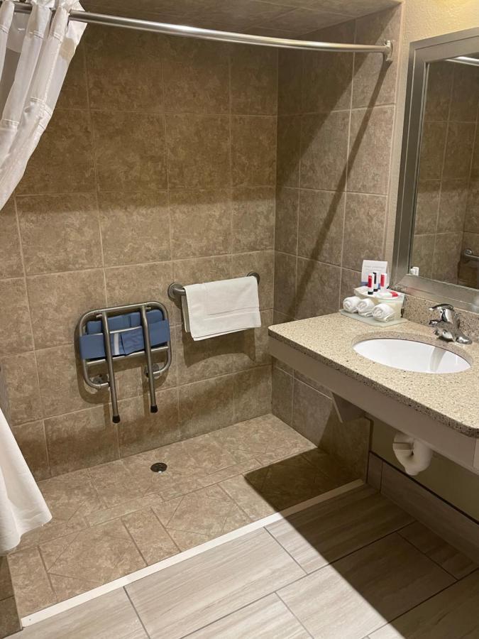 Spark By Hilton La Crosse Onalaska Ngoại thất bức ảnh
